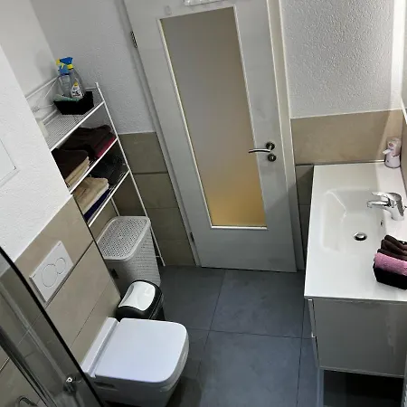 Moderne Wohnung Mit Bergblick * 腓特烈港
