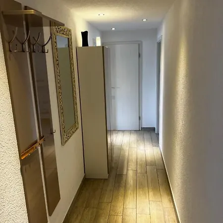 Moderne Wohnung Mit Bergblick 腓特烈港